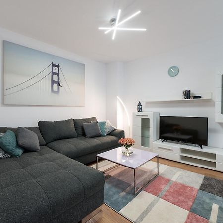 סופיה Vitosha Downtown Apartments מראה חיצוני תמונה