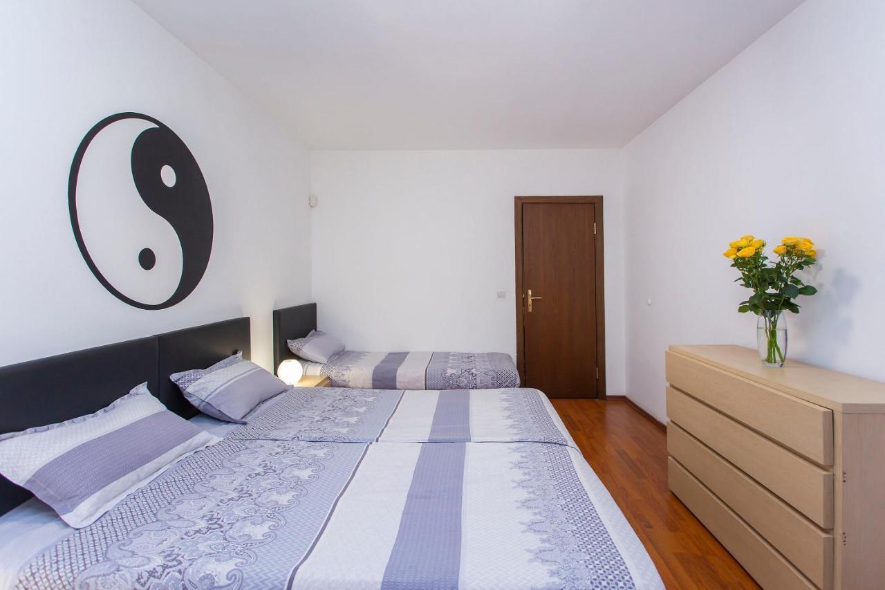 סופיה Vitosha Downtown Apartments מראה חיצוני תמונה