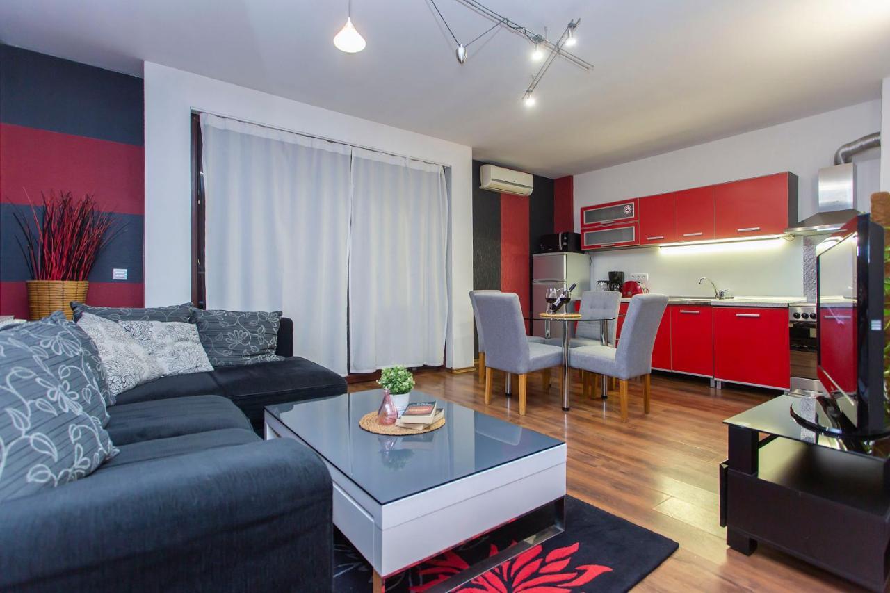 סופיה Vitosha Downtown Apartments מראה חיצוני תמונה