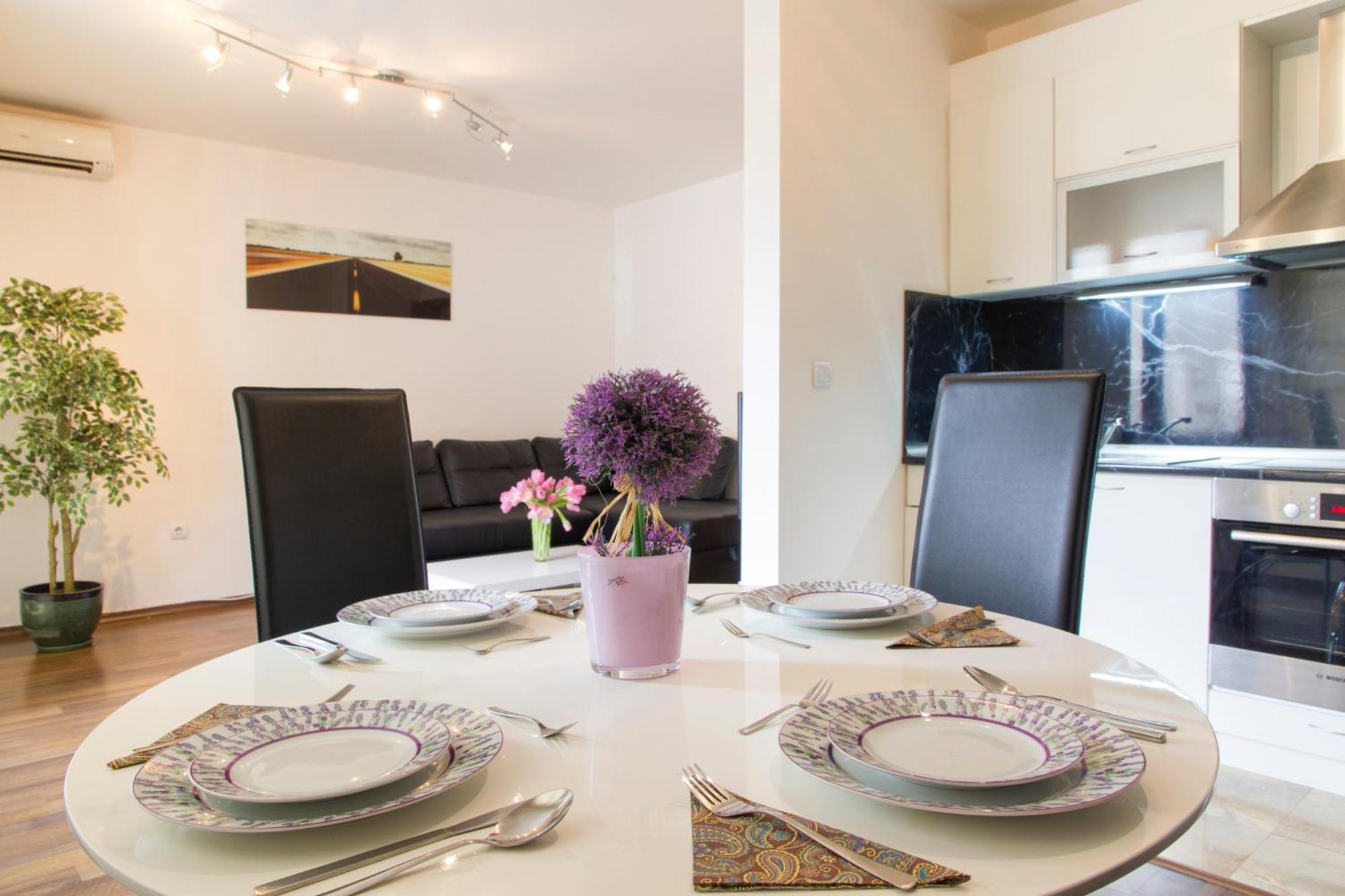 סופיה Vitosha Downtown Apartments מראה חיצוני תמונה